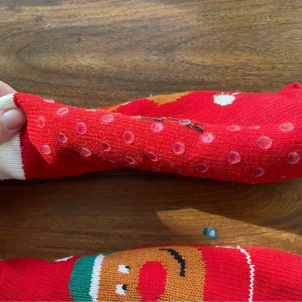 Women’s Fleece Lined Fuzzy Christmas Gripper Socks NWOT